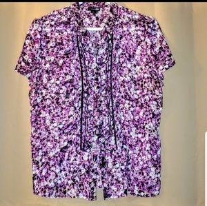 👌Sheer flower pattern button-up blouse👌